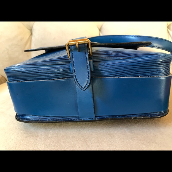 Authentic Louis Vuitton Cartouchiere - Picture 4 of 11